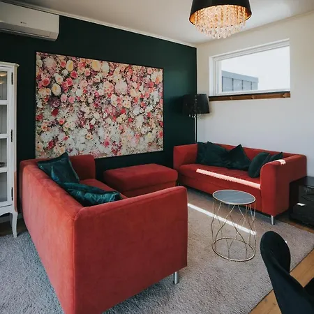 Halacs Homes- Boutique Cabins, Boutique * Balatonalmádi