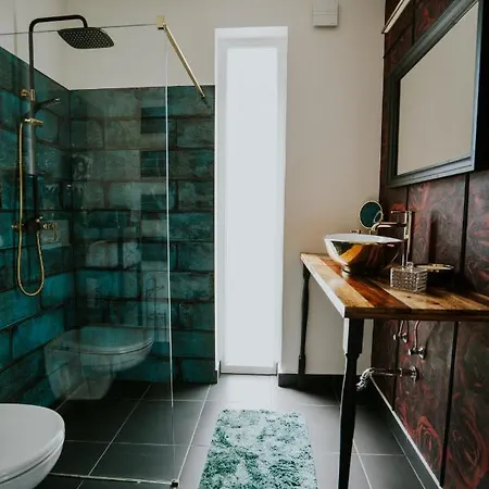 Halacs Homes- Boutique Cabins, Boutique Nyaraló